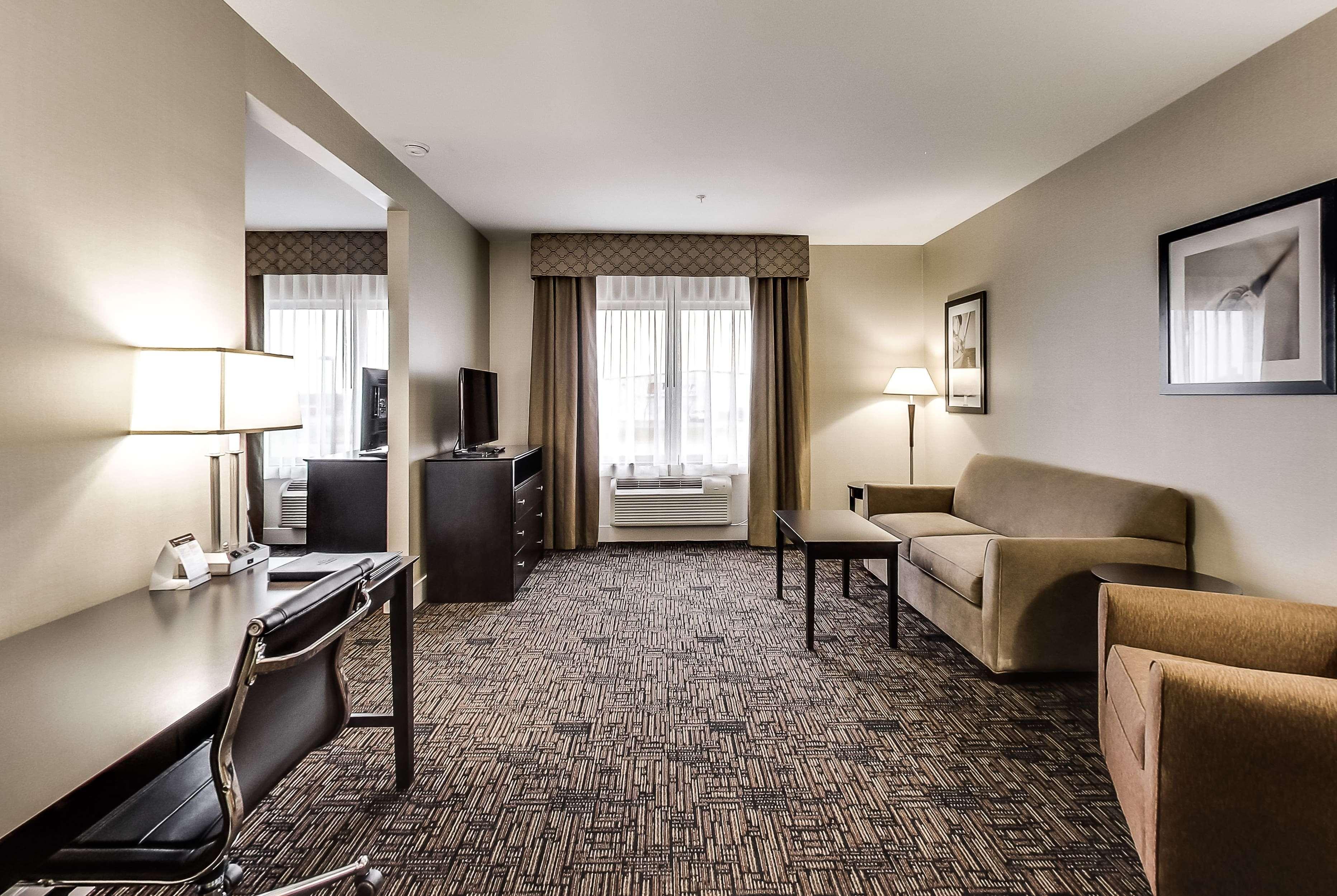 Radisson Hotel Edmonton Airport Ледюк Екстер'єр фото