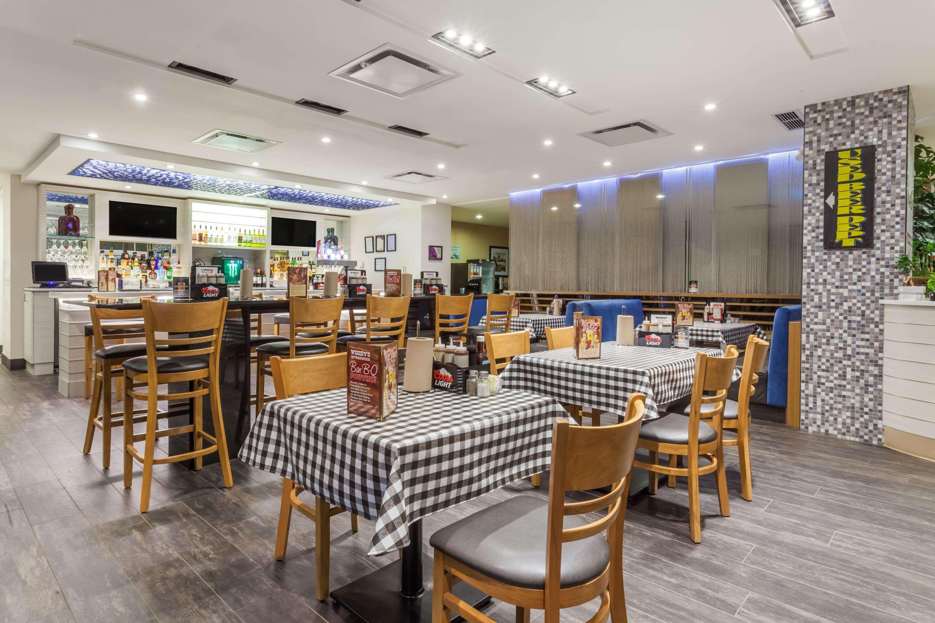 Radisson Hotel Edmonton Airport Ледюк Екстер'єр фото