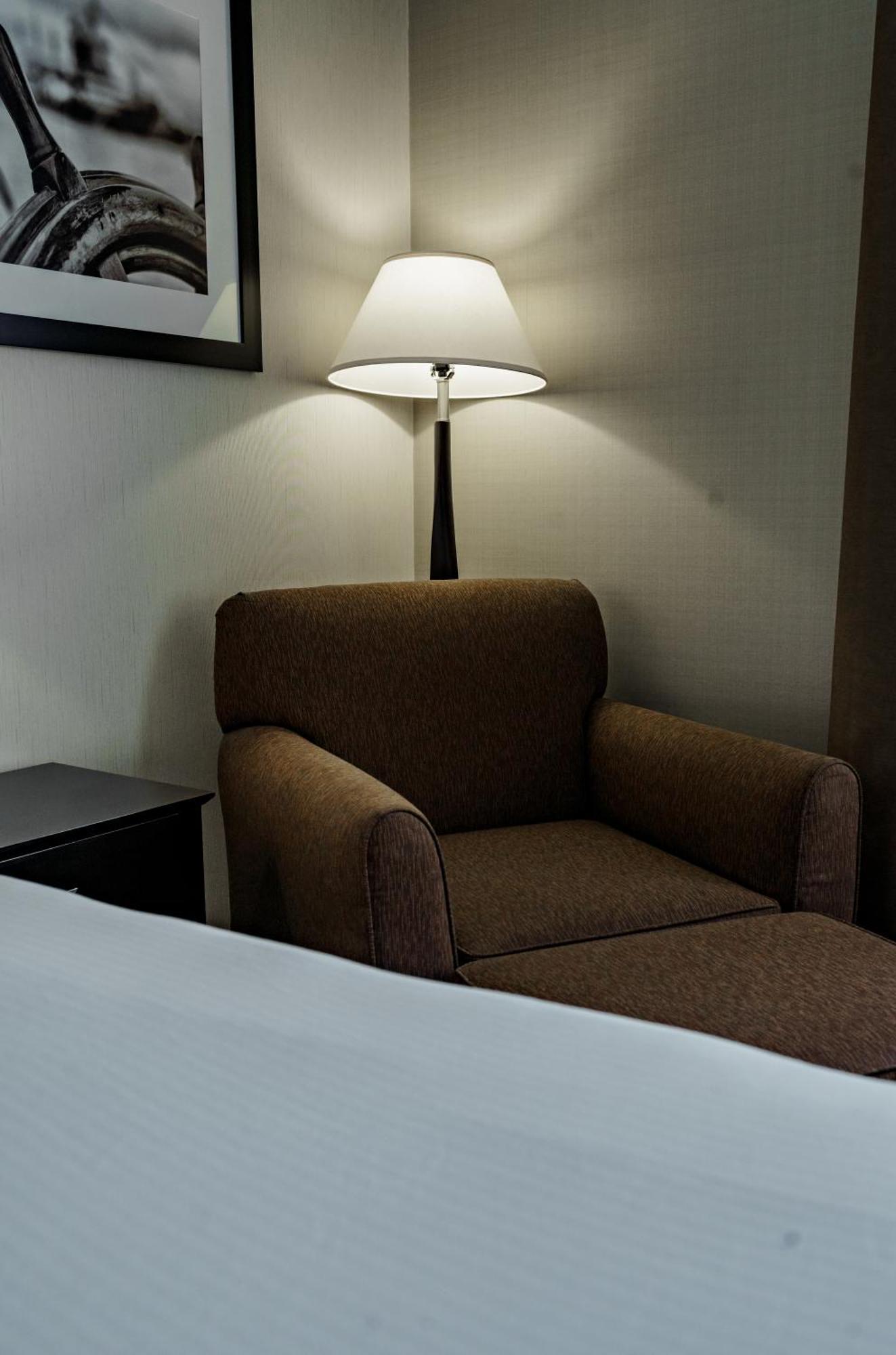 Radisson Hotel Edmonton Airport Ледюк Екстер'єр фото