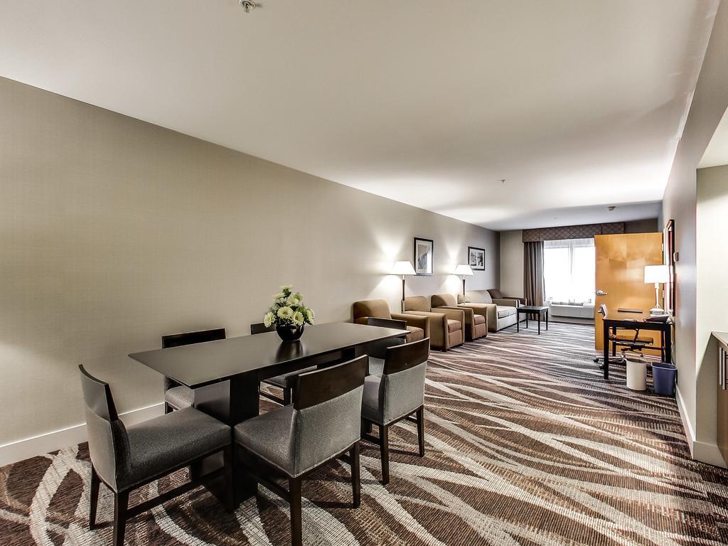Radisson Hotel Edmonton Airport Ледюк Екстер'єр фото
