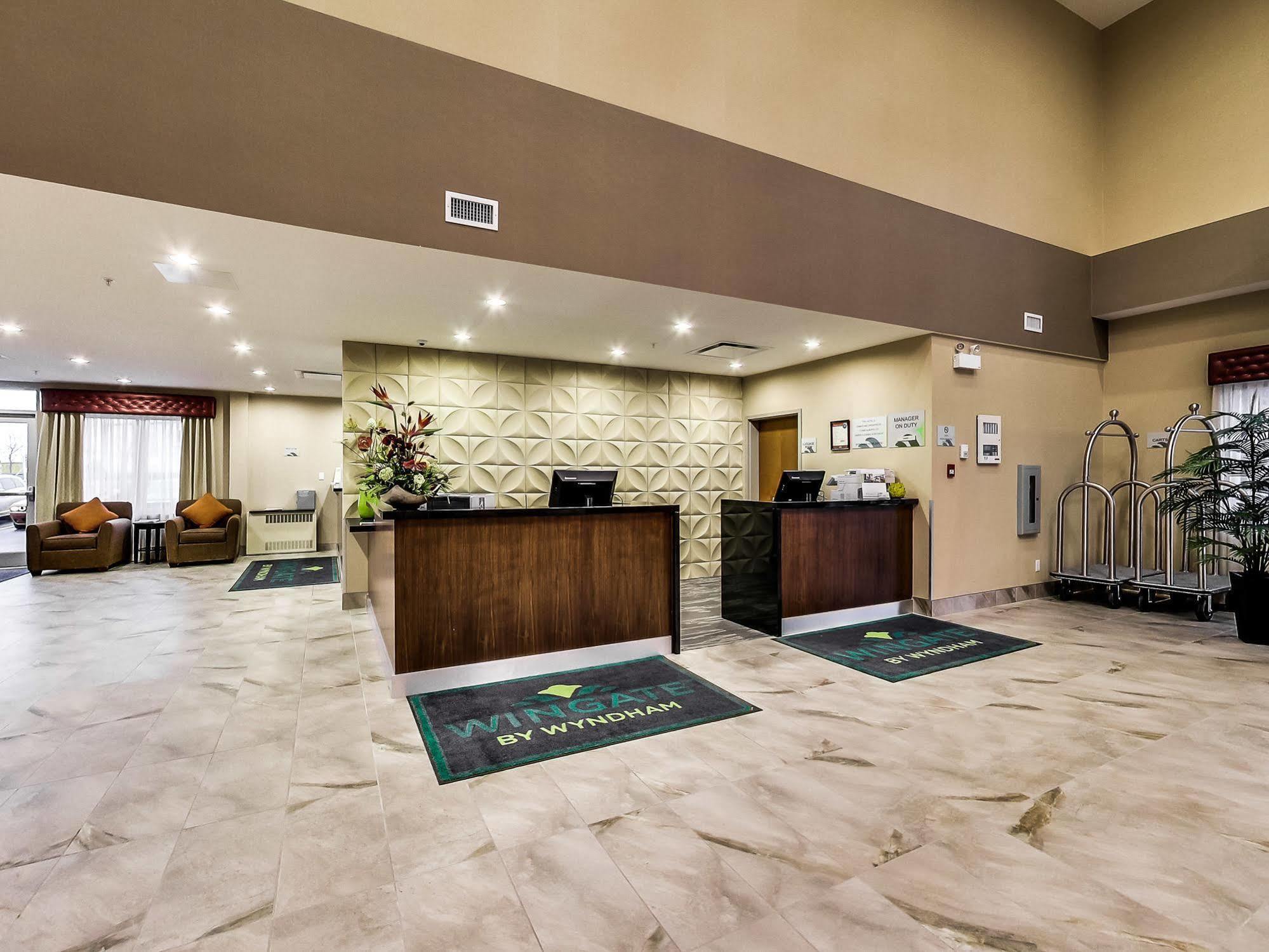 Radisson Hotel Edmonton Airport Ледюк Екстер'єр фото
